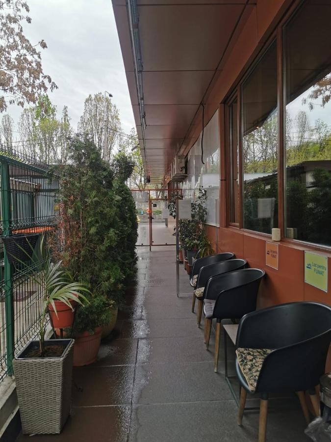 Hotel Nevis Fundeni Bucarest Exterior foto